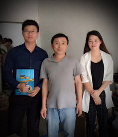 感謝潤滑油行業(yè)何總百般對比后堅決選擇與華企立方合作，我們必牢記使命，盡一切能力幫助企業(yè)網(wǎng)絡(luò)營銷落地，做良心企業(yè)。